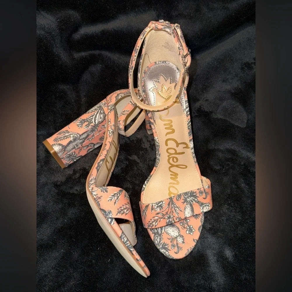 Sam Edelman Orange and Black Heels with Elegant Design